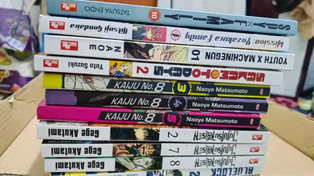 komik random, jarang di baca karena buat koleksi saja