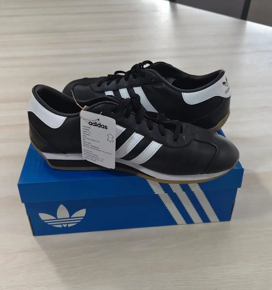 Adidas Country II ID6600 Original - Like New Size UK 10
