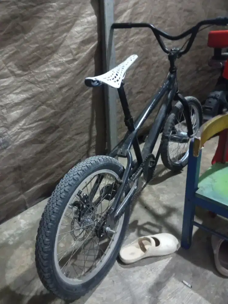 jual sepeda bmx bekas anak pakai UK.20