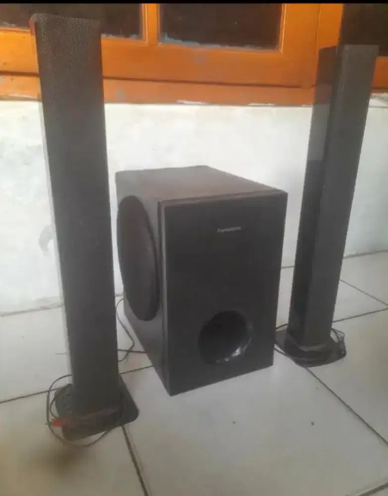 Subwofer dan speaker tower pasif Panasonic