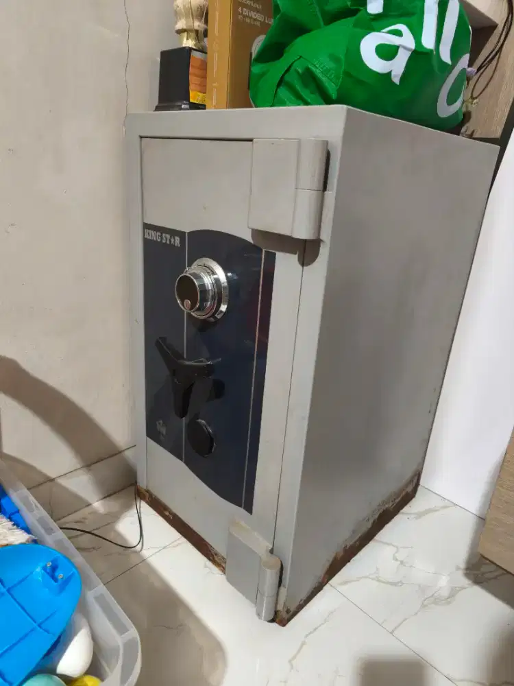 Brankas baja tahan api, tinggi 75cm