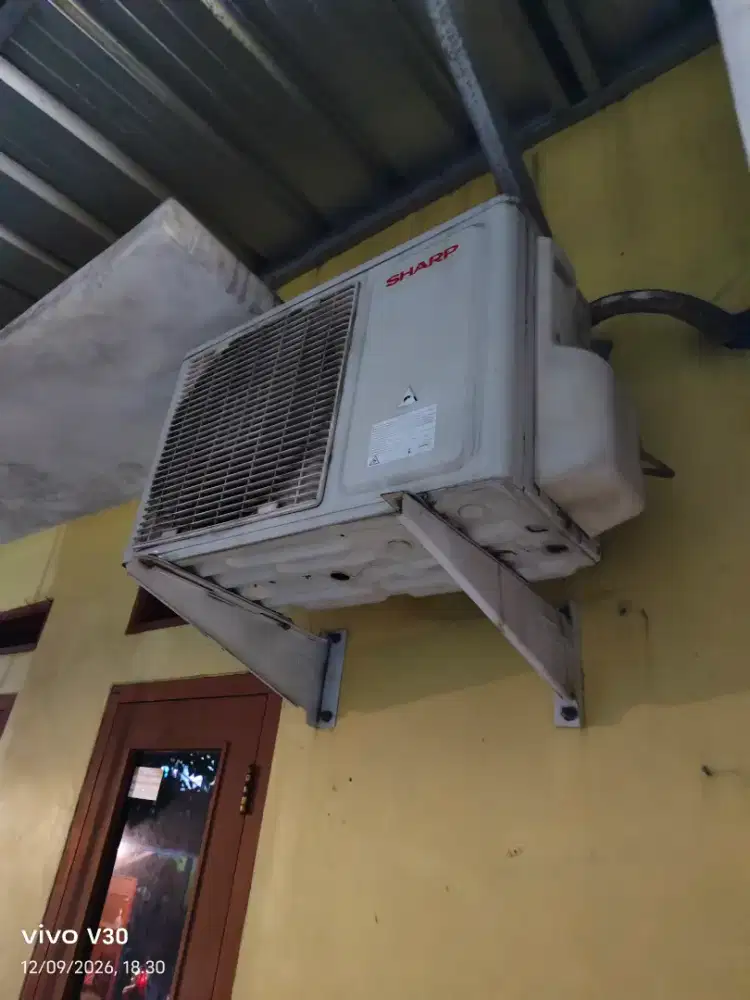 Jual cepat siapa yg butuh, AC Sharp setengah PK