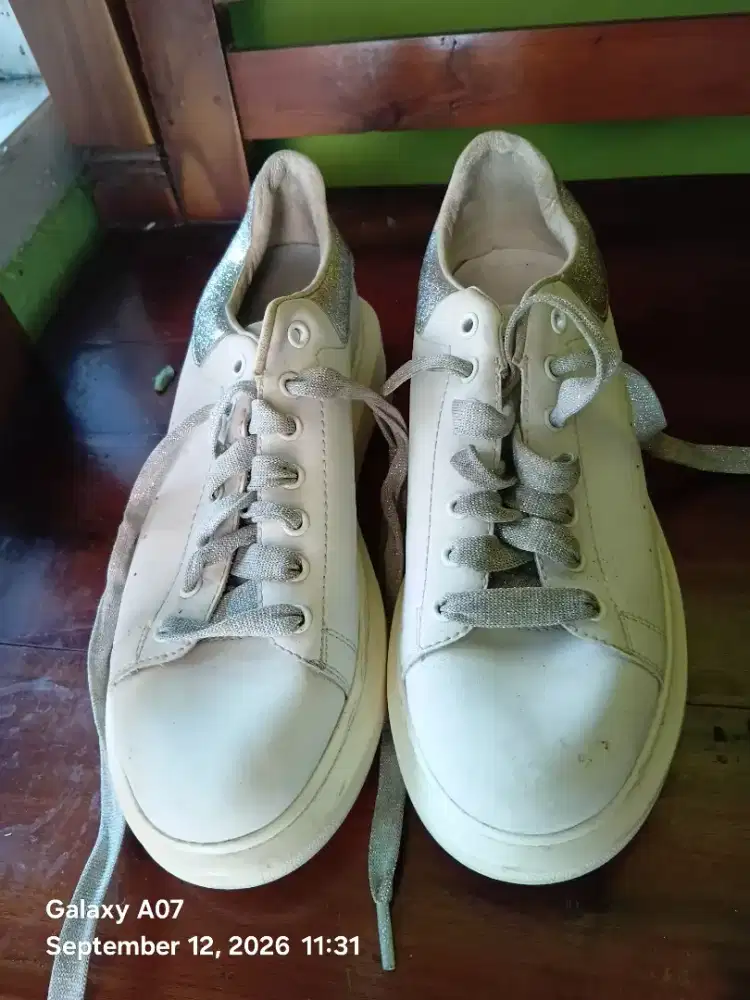 Sepatu ORI second alexander uk 42/43