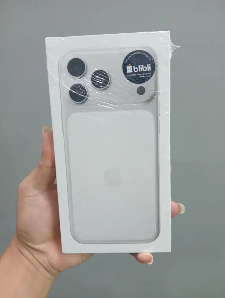 NEW iPhone 17 promax 512GB silver ex iBox blibli