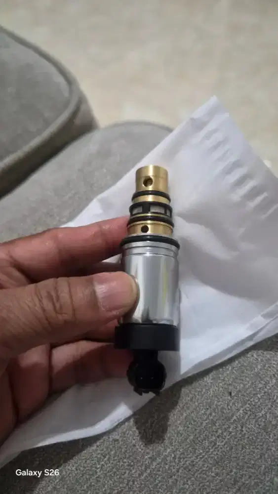 Sensor solenoid valve kompresor ac hyundai tucson