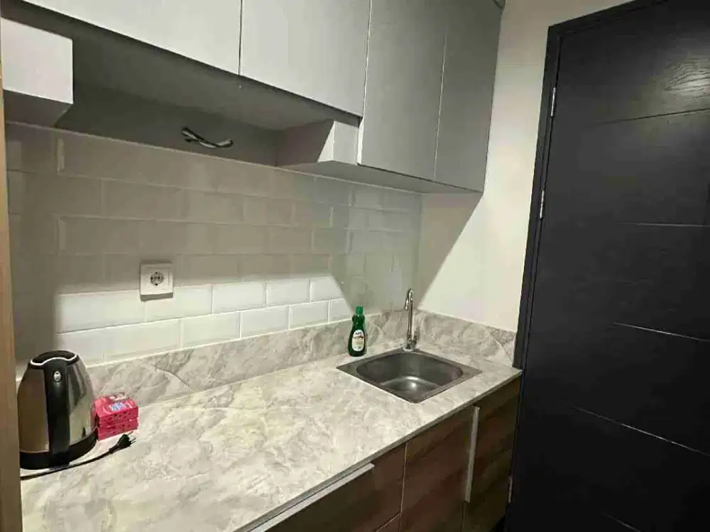 Disewakan Apartemen Collin Boulevard type studio semi furnished