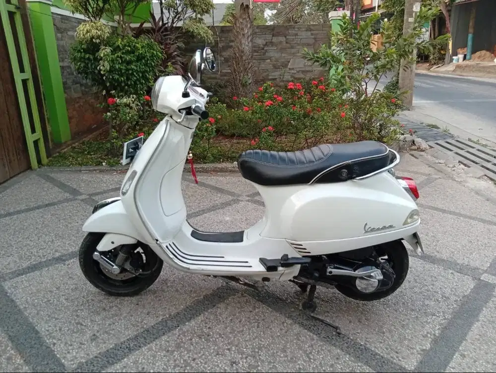 VESPA LX 125 2012 LOWKM