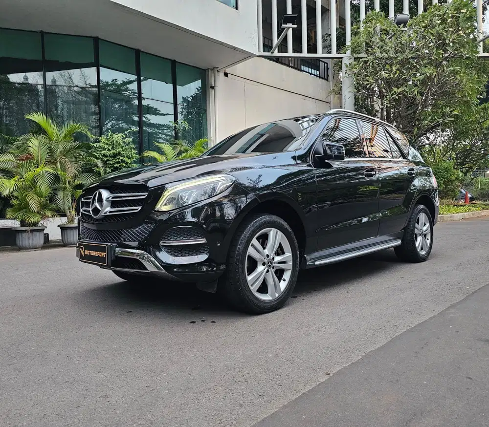 (TDP: 0 Rupiah) Mercedes Benz GLE400 Exclusive 2016 AMG merci low km
