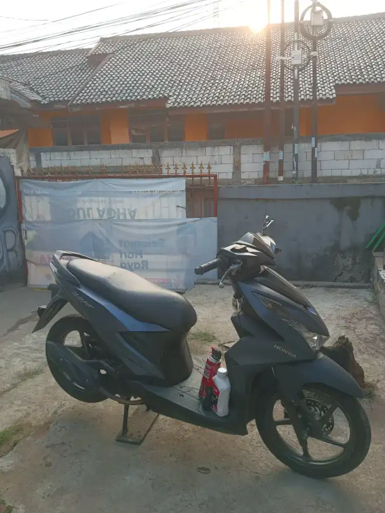 Honda Beat Deluxe CBS ISS 2022