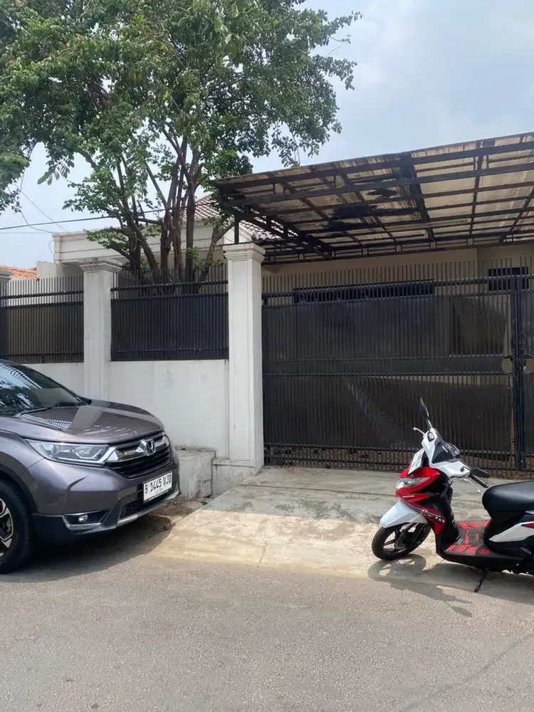 DI KONTRAKAN RMH MERUYA UTARA