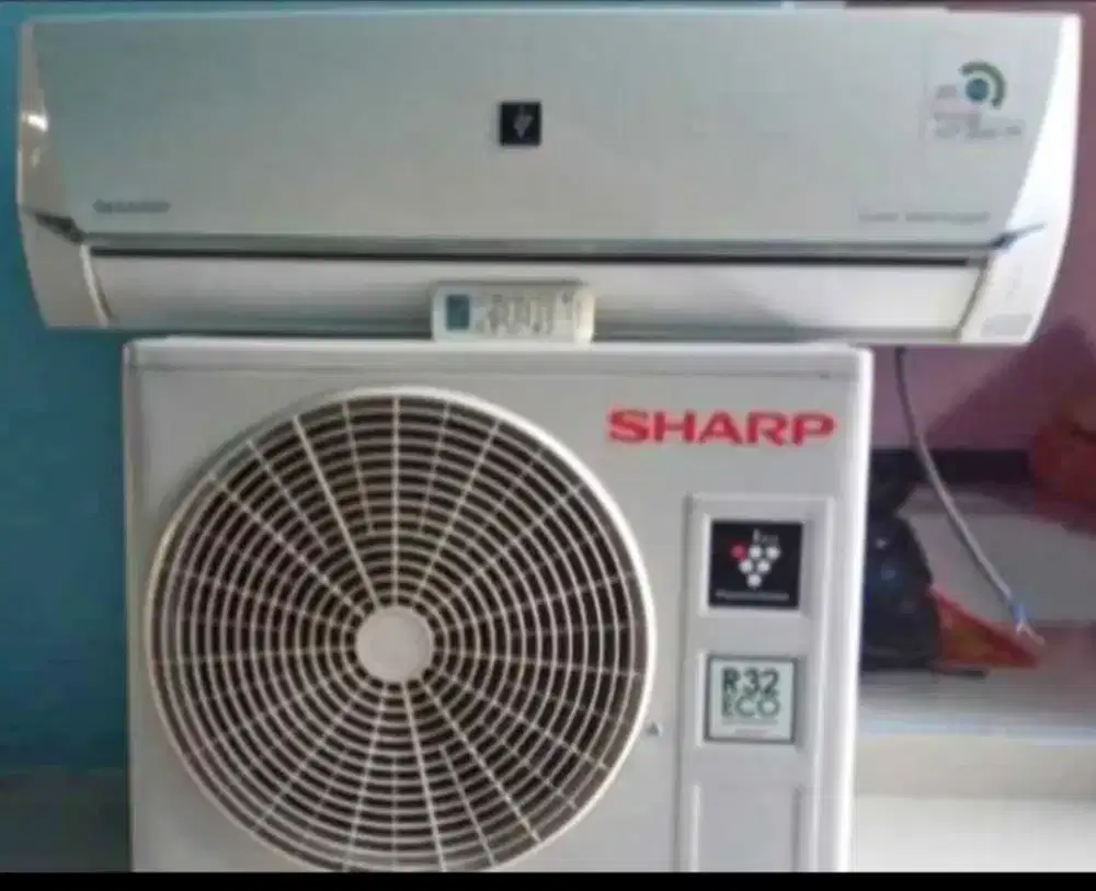 Jual ac sharp 1/2 pk R 32 lowwat 360watt kondisi 95% ori smua