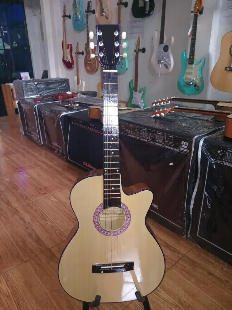 GITAR AKUSTIK YAMAHA PEMULA