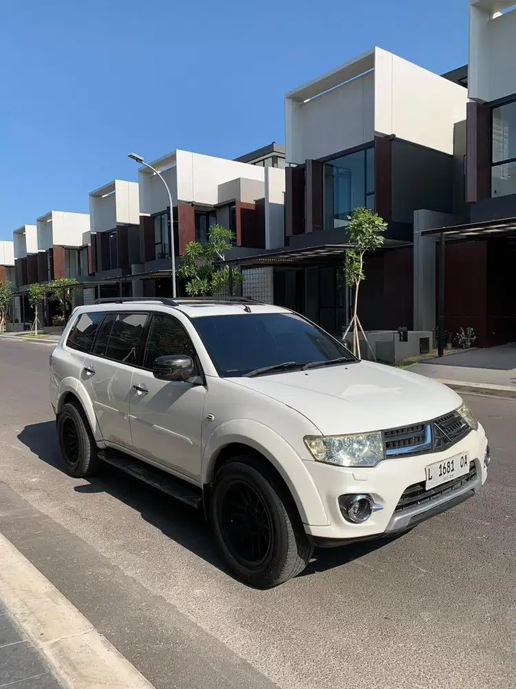 Mitsubishi pajero dakkar 2011 mulusss pemakaian pribadi