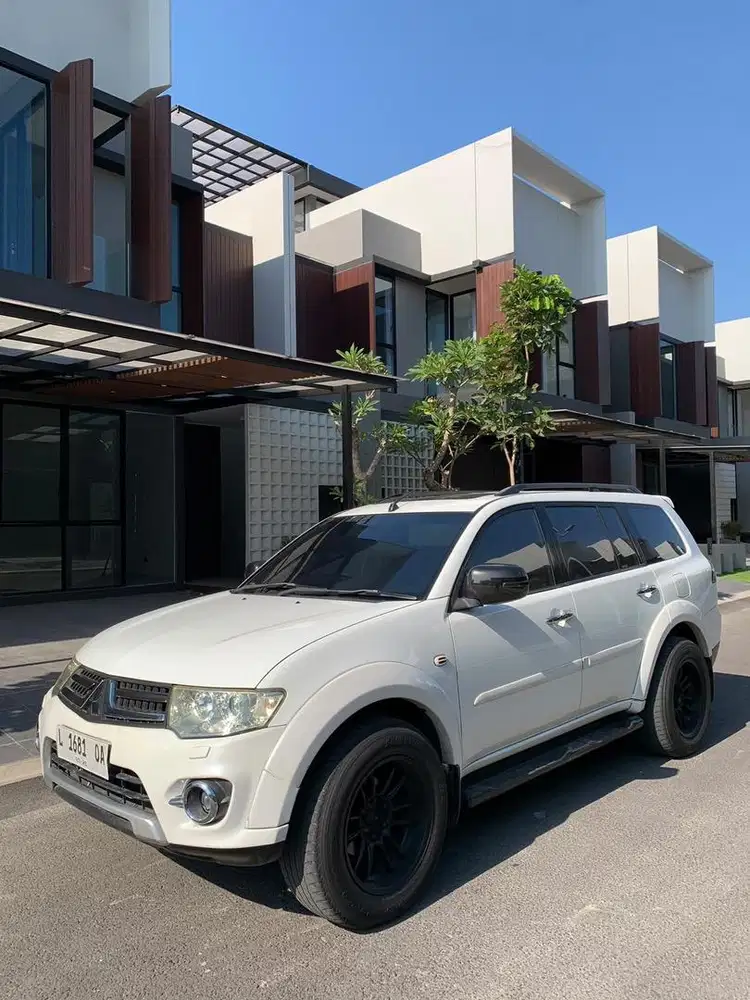 Mitsubishi pajero dakkar 2011 mulusss pemakaian pribadi