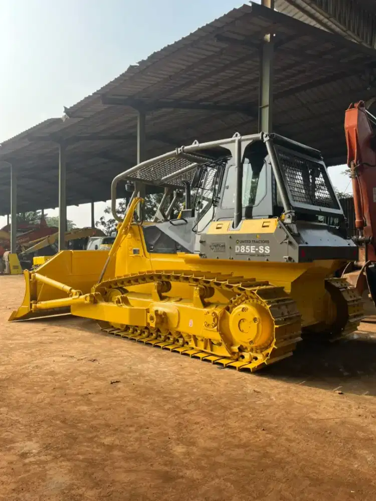 Bulldozer Komatsu D85ESS-2 Tahun 2020