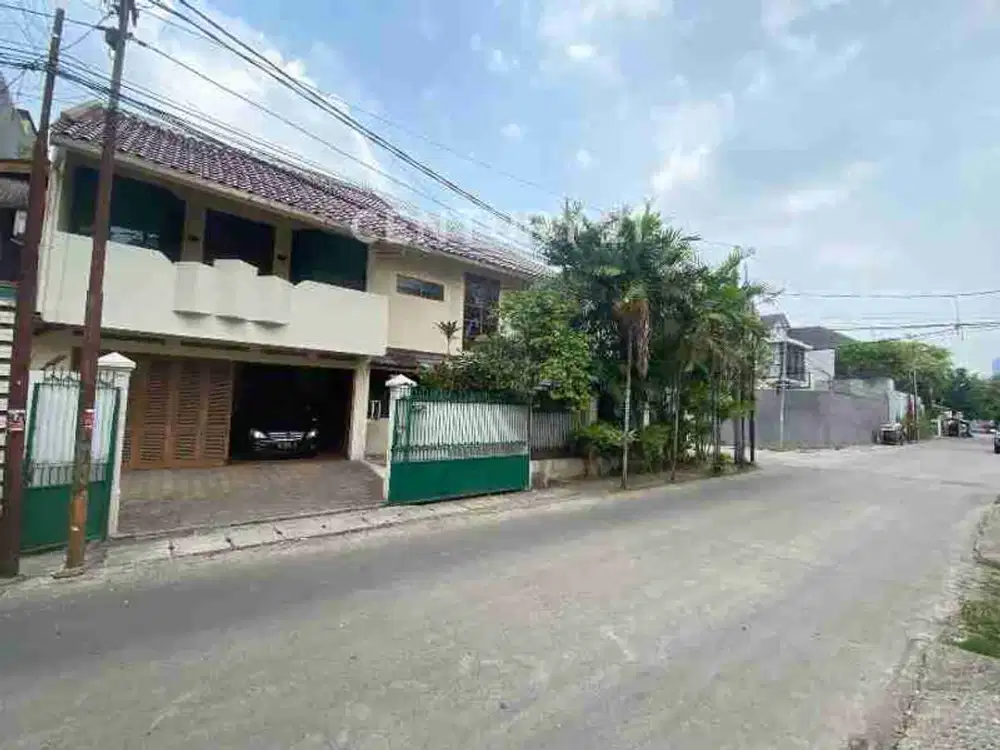Dijual Rumah Bagus dan Rapih di Kebayoran Baru