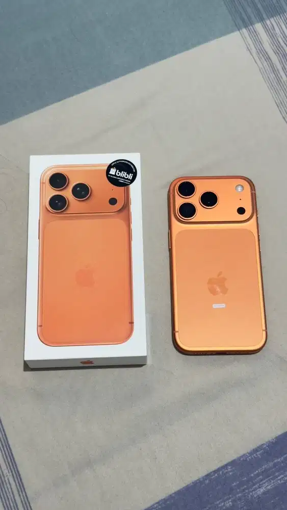 iPhone 17 Pro 256GB Cosmic Orange