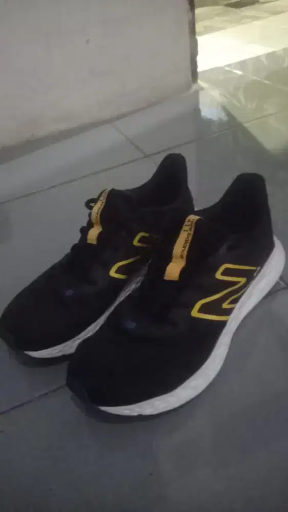 New balance (size 42)