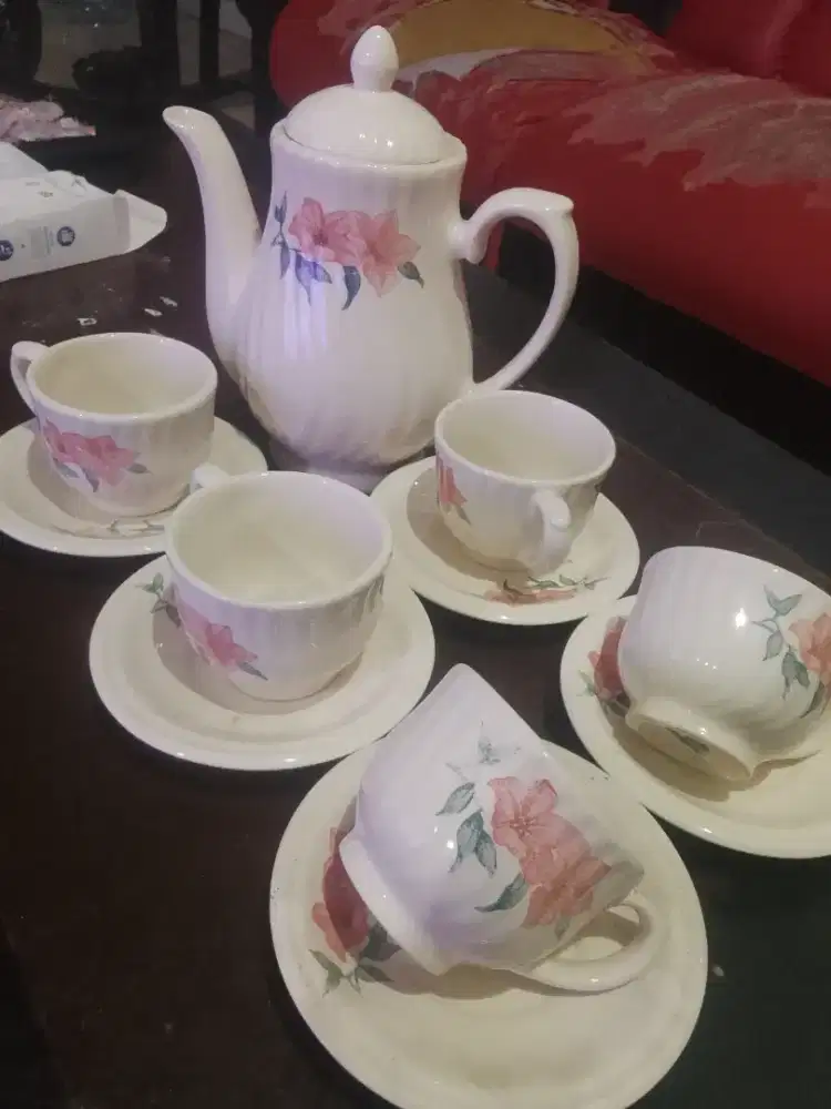TERMURAH satu set cangkir keramik baru