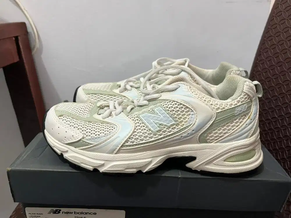 [PRELOVED] NEW BALANCE 530 Cosmic Jade Green MR530ZO