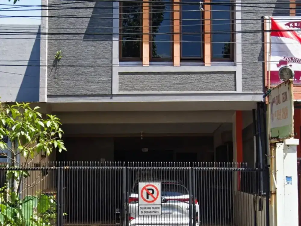 rumah 3 lantai mainroad cicendo dekat bandara husein