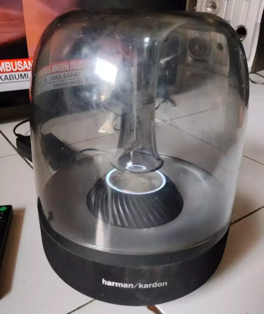 Spiker Harman Kardon Aura Studio 2
