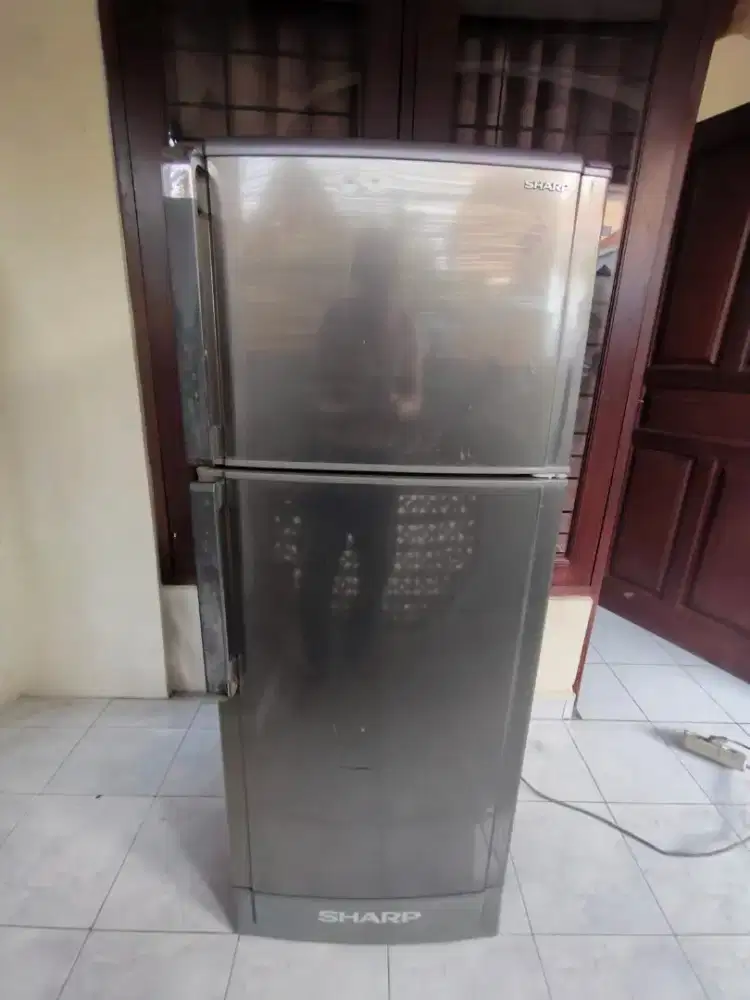 Kulkas Sharp 2 pintu