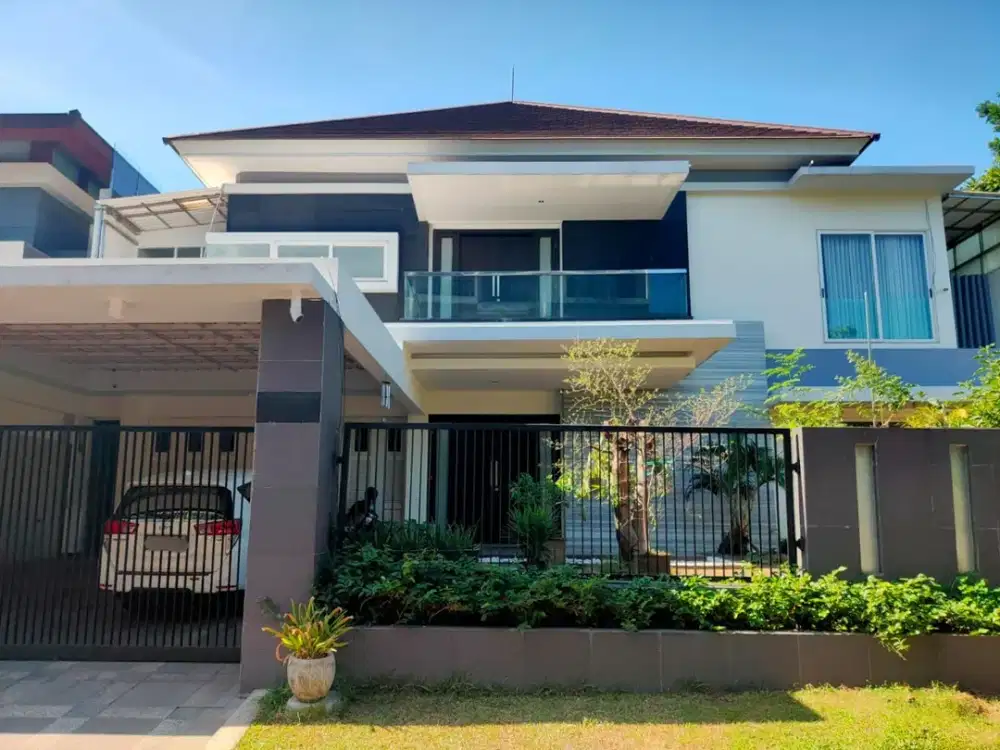 Dijual Rumah Graha Family Golf View Lengkap Dengan Pool