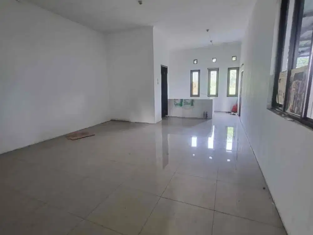 Jarang ada!! Disewakan ruko lebar 9m lokasi strategis di Taman kopo indah 3 bandung