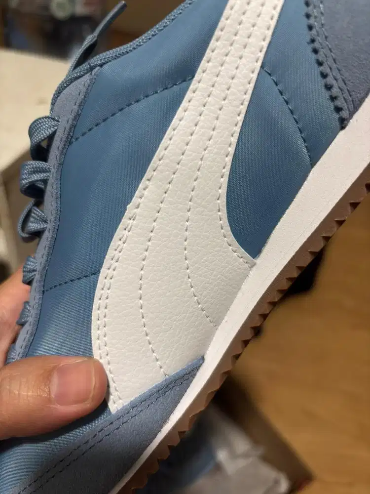 Sepatu Puma Unisex Sneakers 42/27