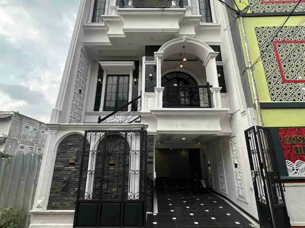 Rumah baru area TB Simatupang dekat akses tol