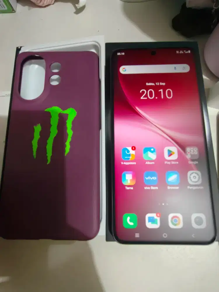 VIVO V60 RAM 12 /512GB  lengkap fullset Mulus Sekali
