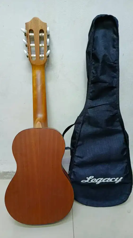 Gitar kecil original