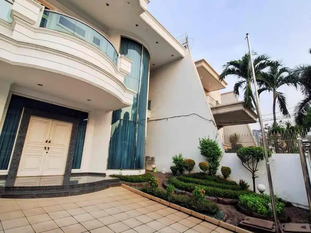 Dijual Rumah 2.5  Lantai cozy dan Elegan  di Pluit Kencana