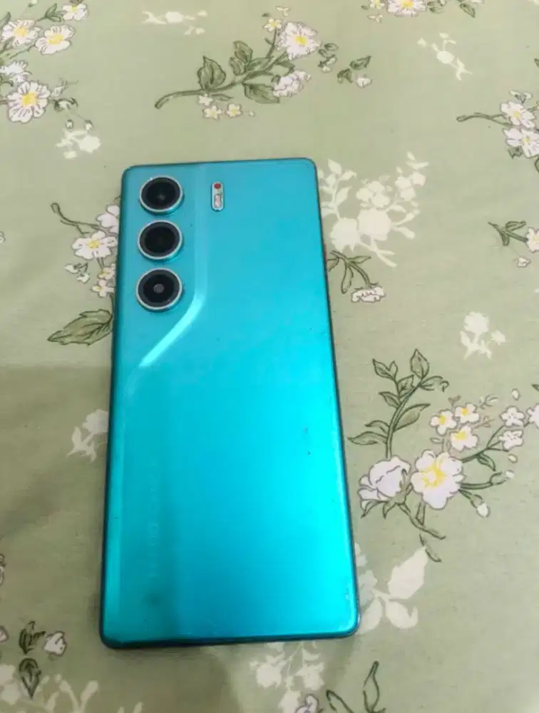 Tecno camon 40 8/256