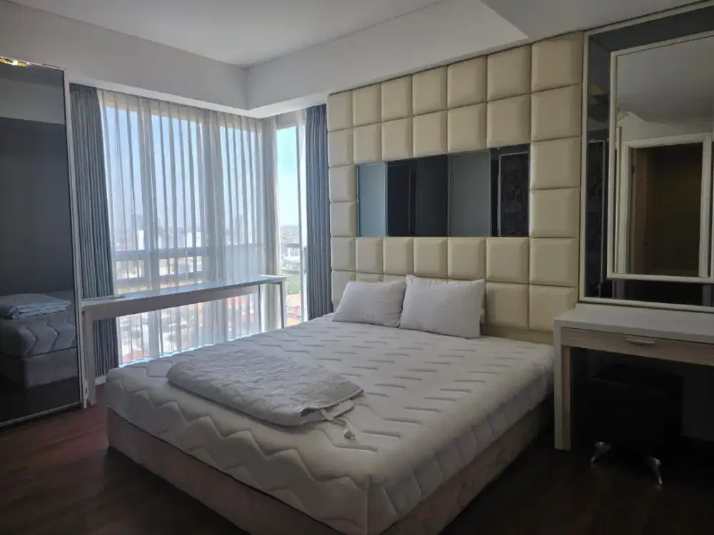 Disewakan Apartemen Trillium Surabaya 3BR Full Furnished Lantai 22