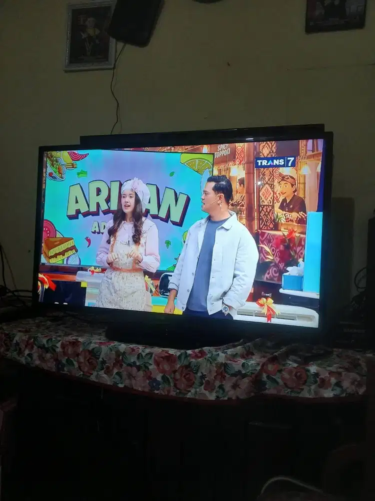 JUAL TV LD ANALOG 42 INCH