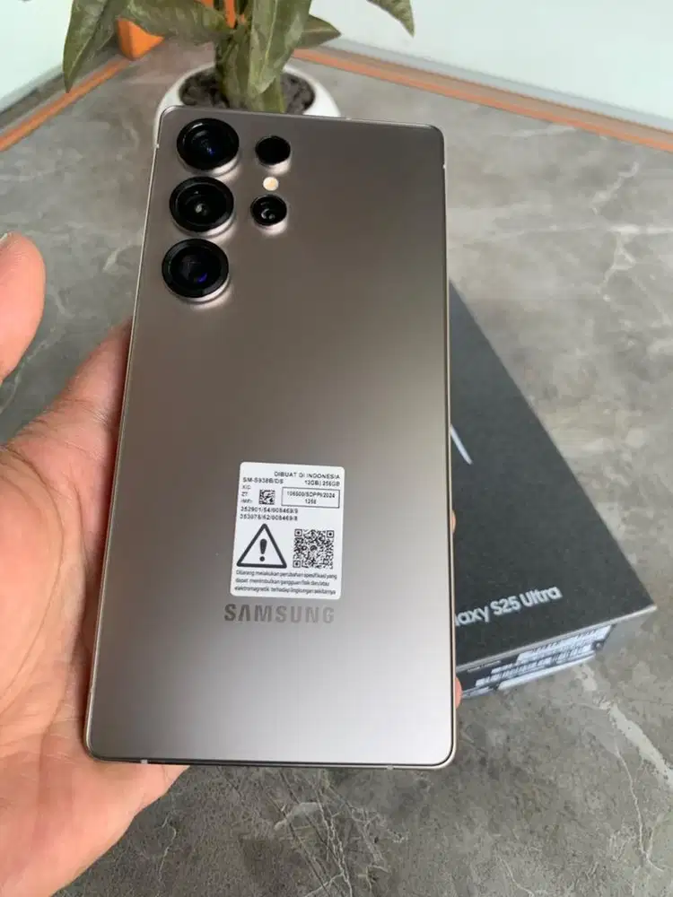 Samsung s25 ultra 12/256 gb sein