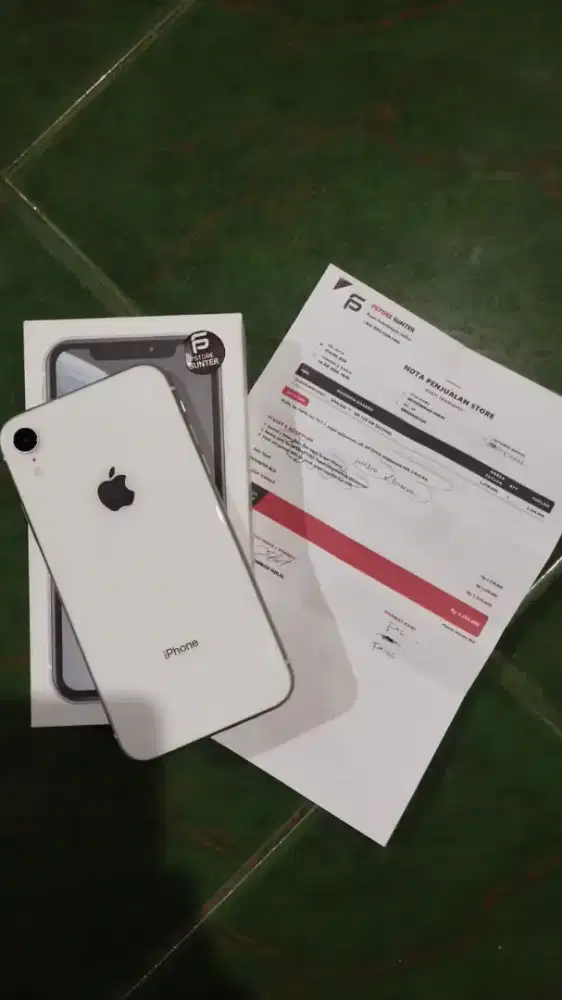 iPhone xr 128 inter