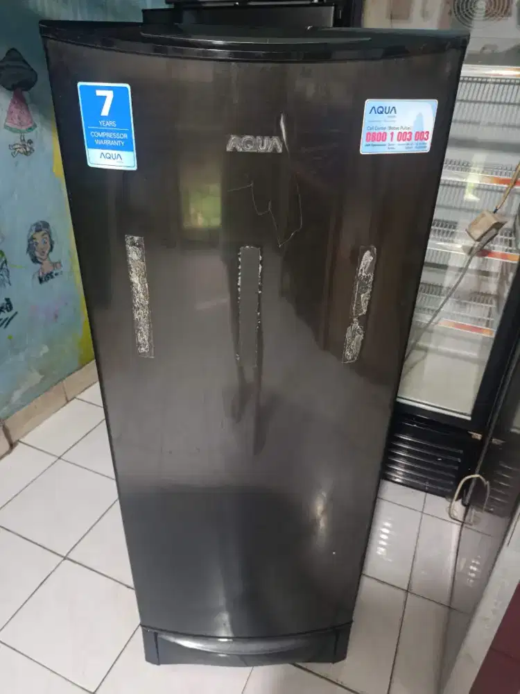 Kulkas 1 pintu merek AQUA