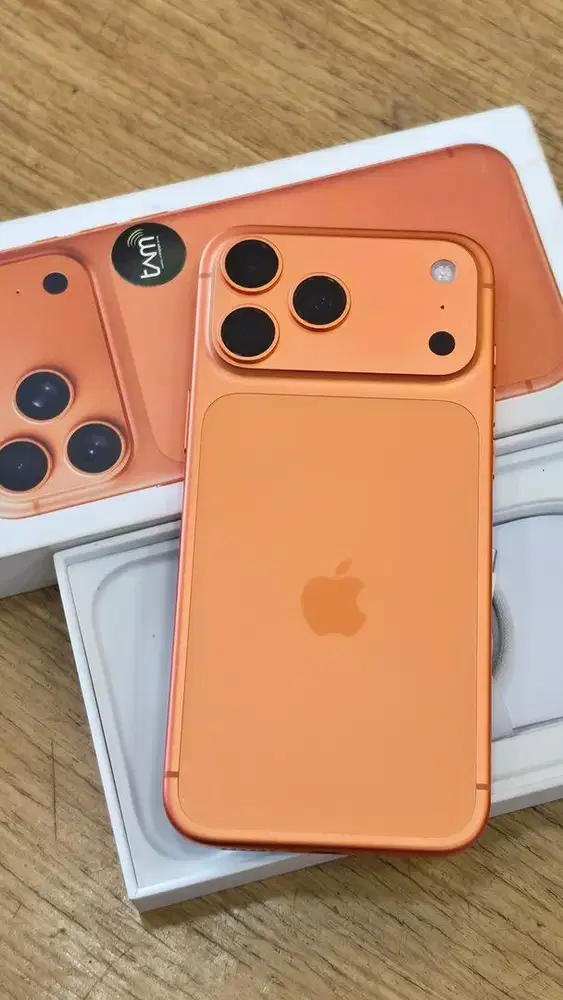 iPhone 17 Promax 256 gb ex iBox bh 99% garansi aktif sampai April 2027