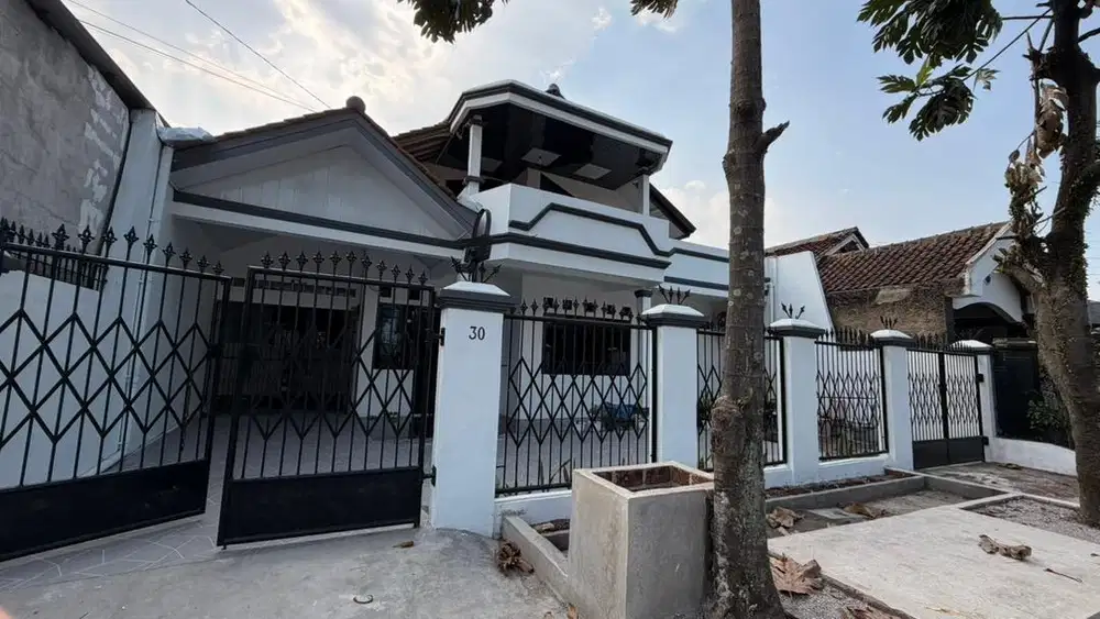 Rumah dijual dan isinya