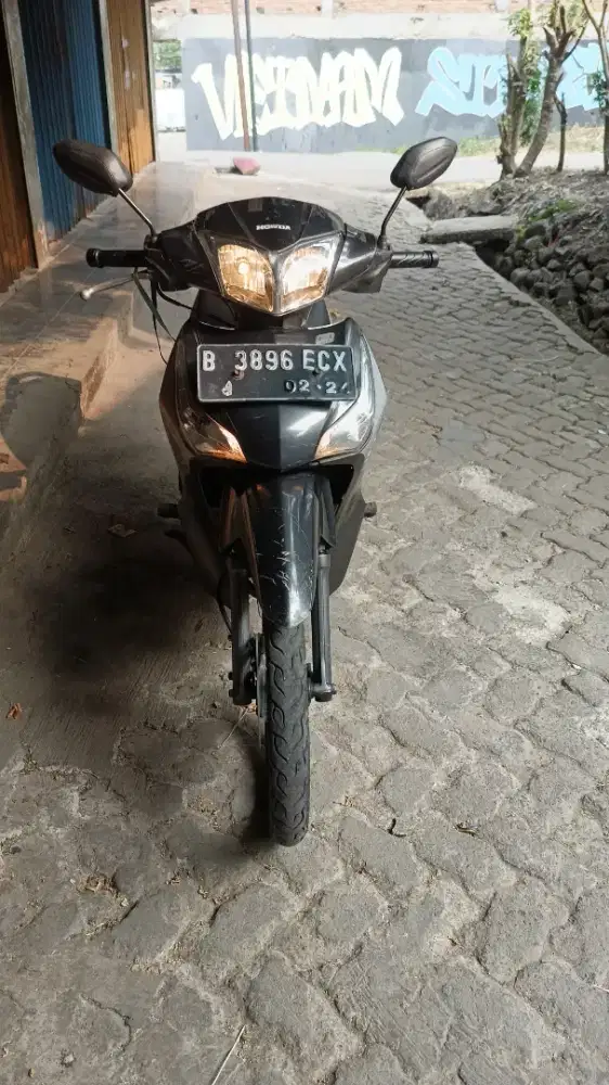 Suprax 125 helm in f1 2014 plat B Dpok of 2023 lengkp tagan pertma