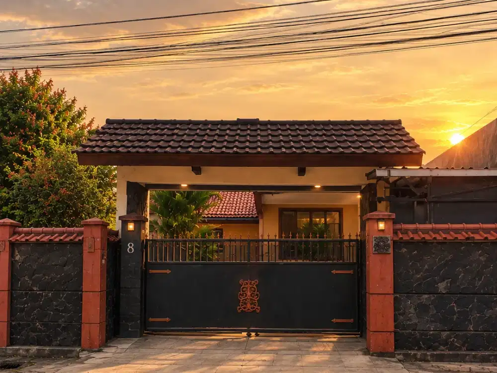 RUMAH DIJUAL LINGKUNGAN LUAS & AMAN DI PASAR MINGGU, JAKARTA SELATAN