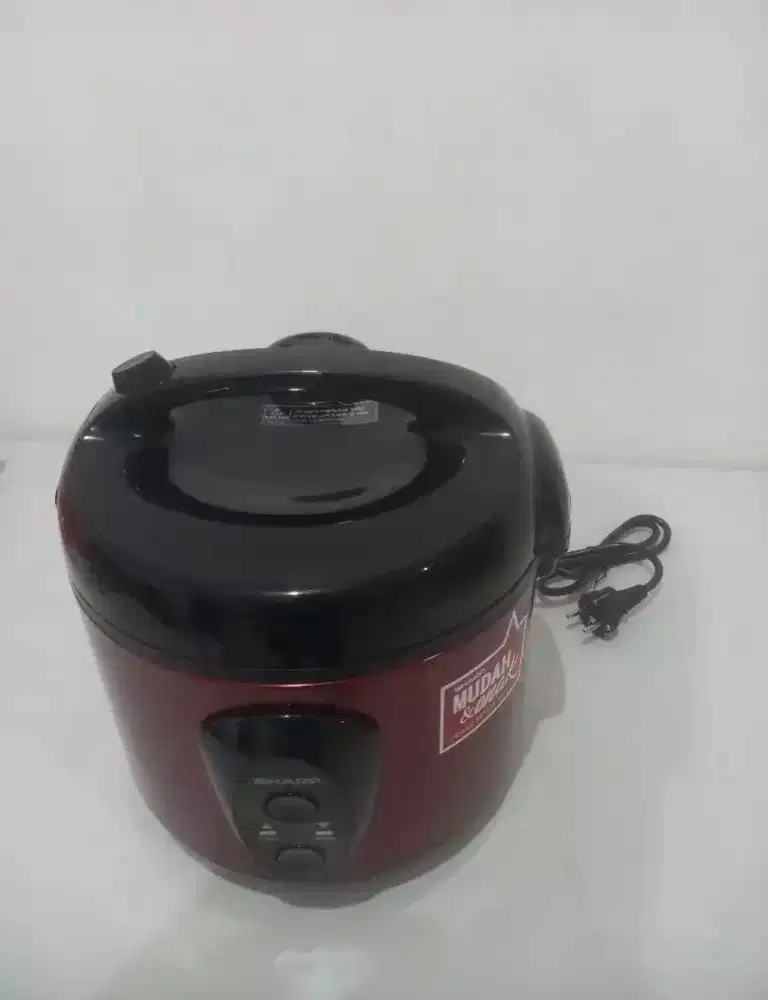 Rice Cooker Merk Sharp 1.8 Liter Untuk Masak Nasi