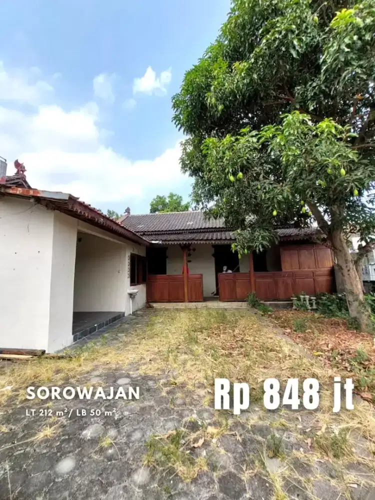 Dijual Rumah Halaman Luas di Sorowajan dekat Amplaz