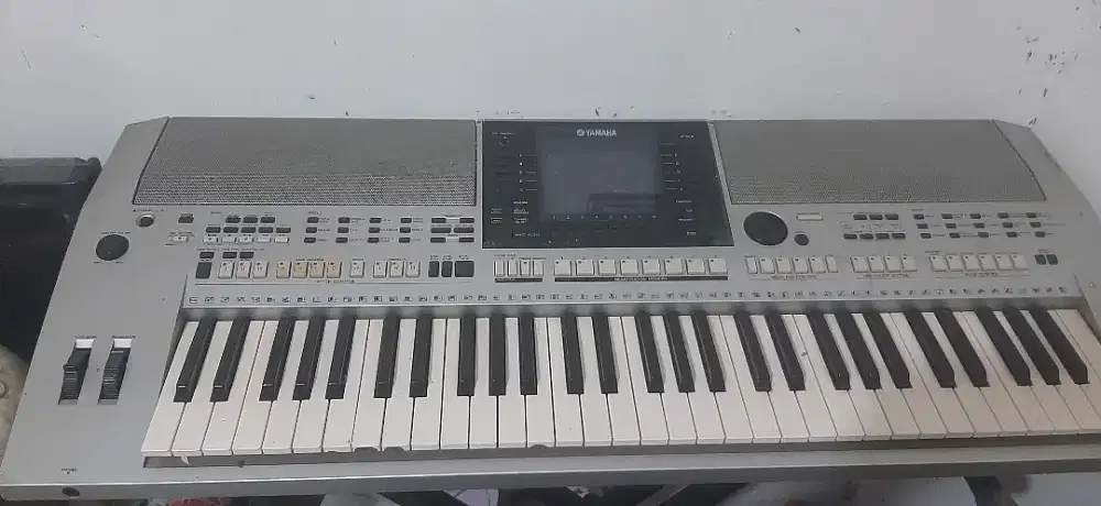 Keyboard Yamaha dan Amplifier Penvey