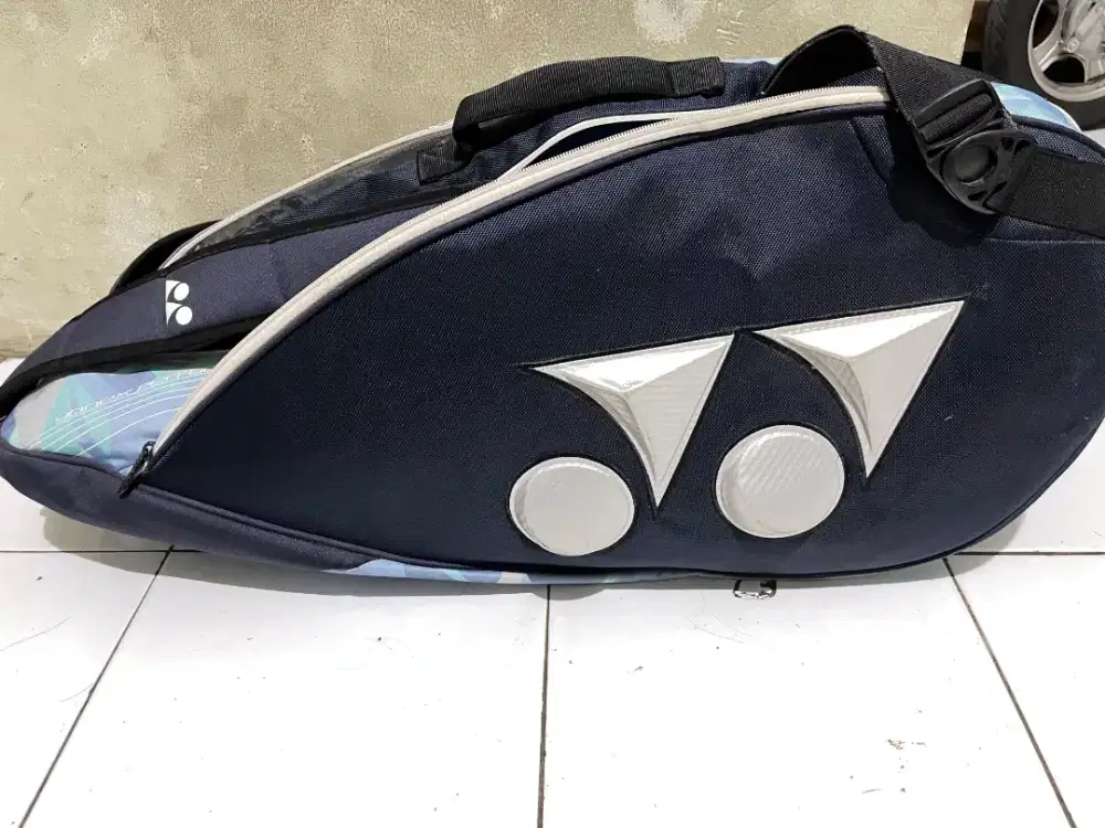 tas yonex badminton