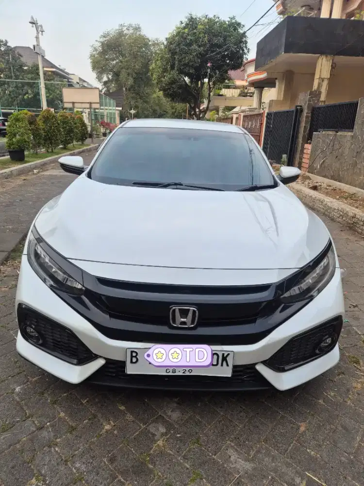 Civic Turbo Hatchback E CVT 2019