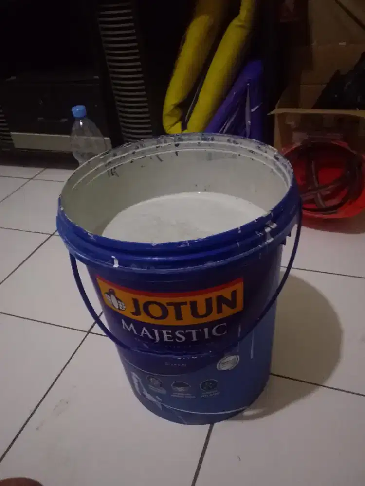 Cat Jotun grey ,baru kepakai 1,5 liter